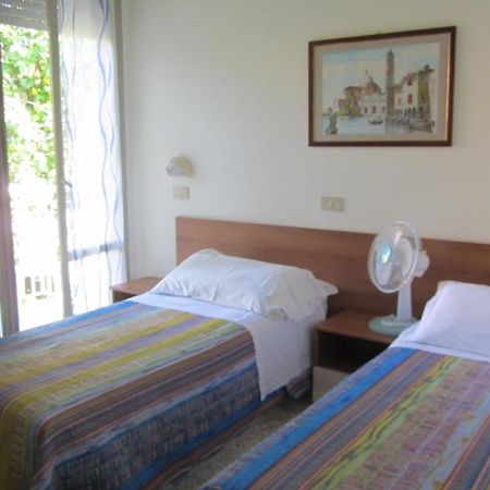Hotel Toledo Rimini Extérieur photo